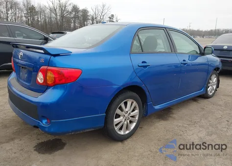 2010 Toyota Corolla S z USA, uszkodzony, nr VIN 2T1BU4EE4AC303301
